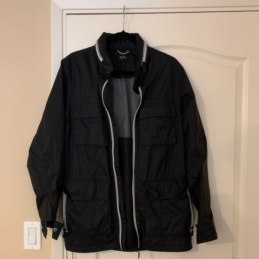 APC rain jacket with built in hood - black